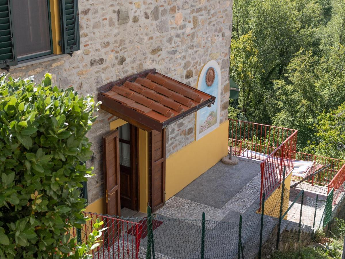 Deliziosa Casetta Sull'Appennino Toscano Montefegatesi Exterior foto
