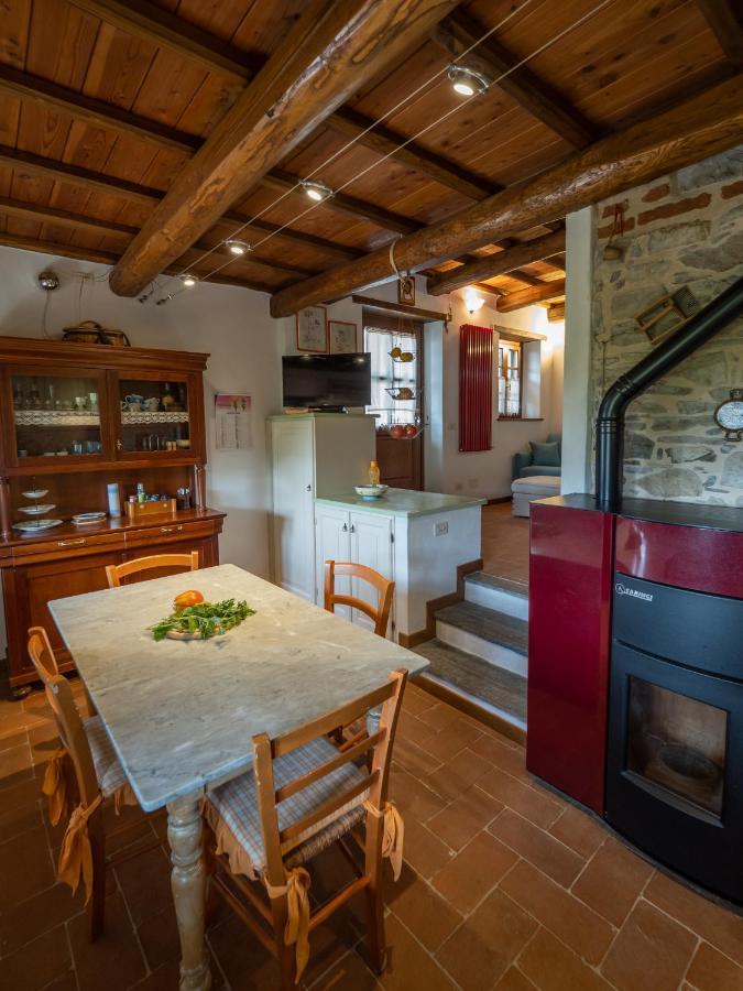 Deliziosa Casetta Sull'Appennino Toscano Montefegatesi Exterior foto