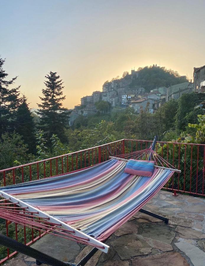 Deliziosa Casetta Sull'Appennino Toscano Montefegatesi Exterior foto